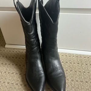 BLACK COWBOY BOOTS BRAND NEW